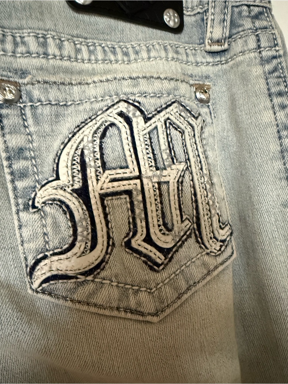 NWT Miss Me slim Fit Wide Leg  Vintage Blue Distressed Women’s jeans Size 26x30